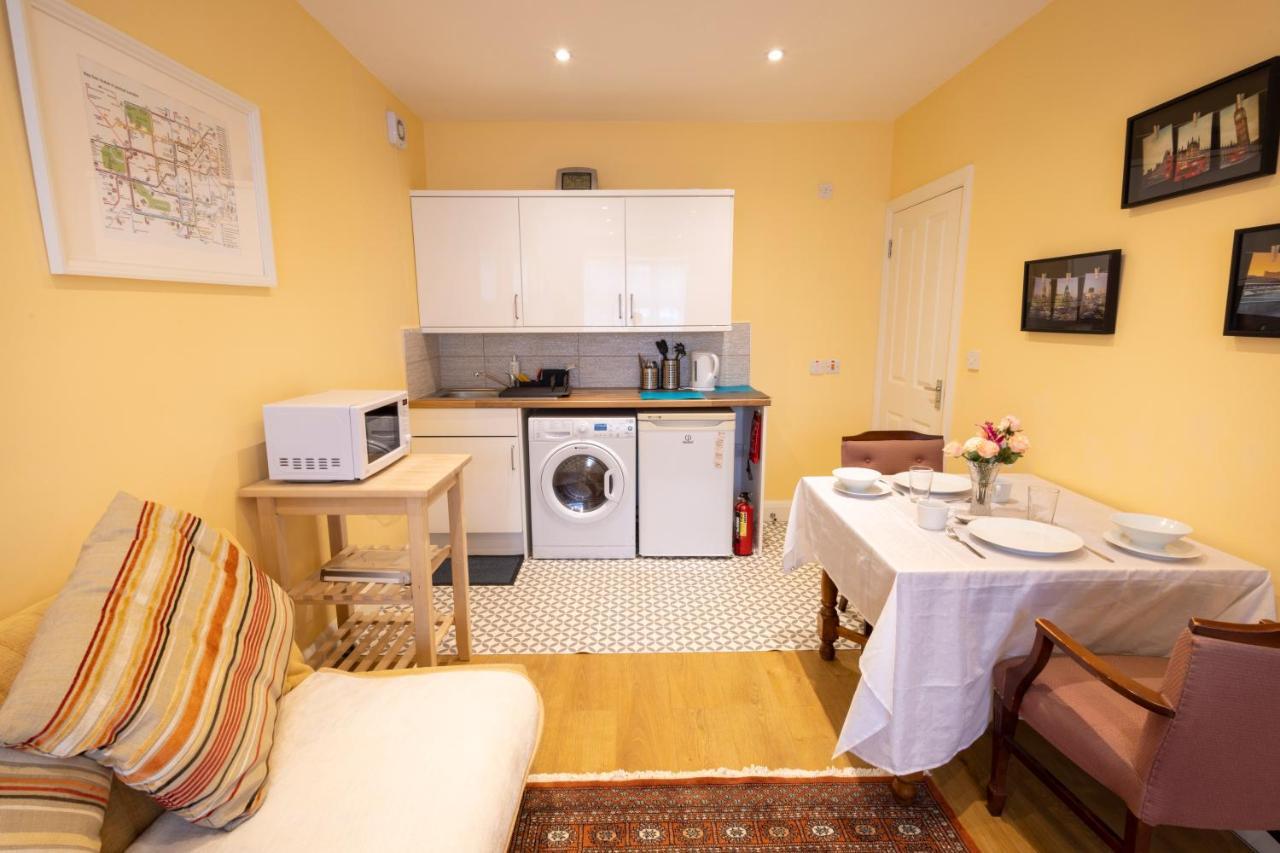 London Vegetarian Smoke & Pet Free En-Suite With Ev Parking Edgware Екстер'єр фото